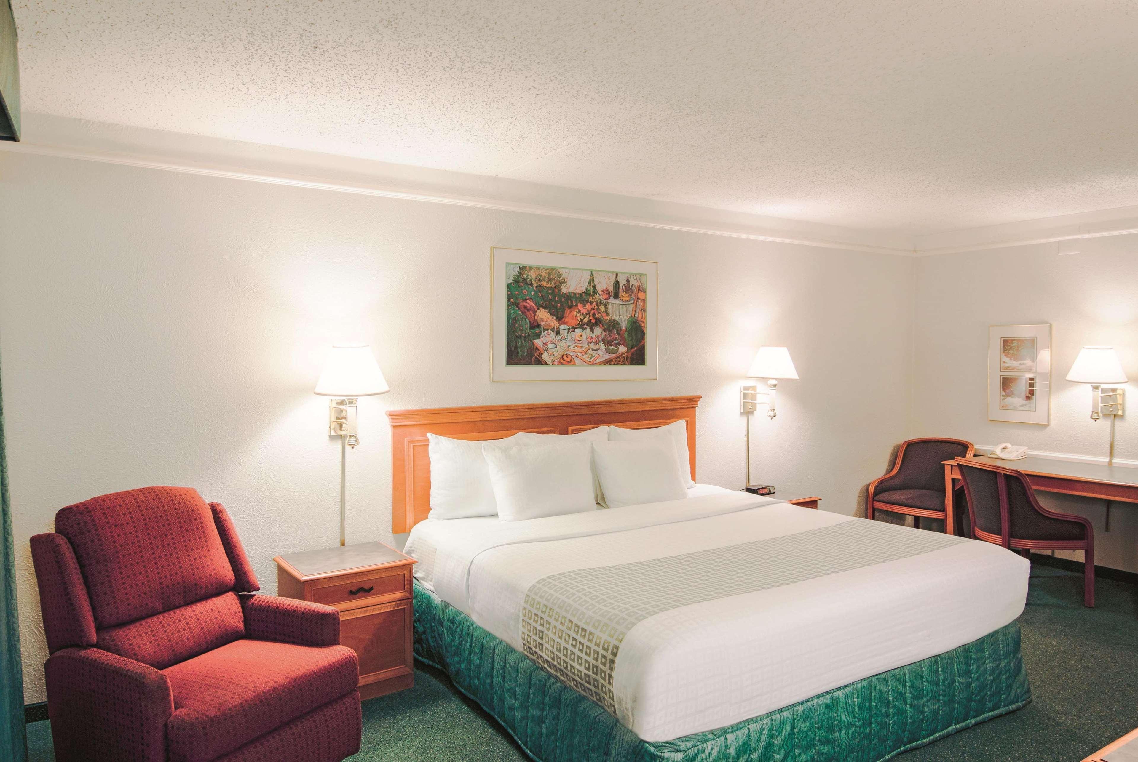 La Quinta Inn By Wyndham Indianapolis Airport Lynhurst Eksteriør billede