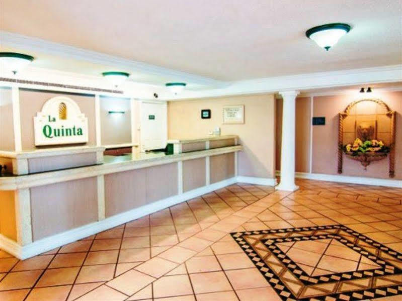 La Quinta Inn By Wyndham Indianapolis Airport Lynhurst Eksteriør billede